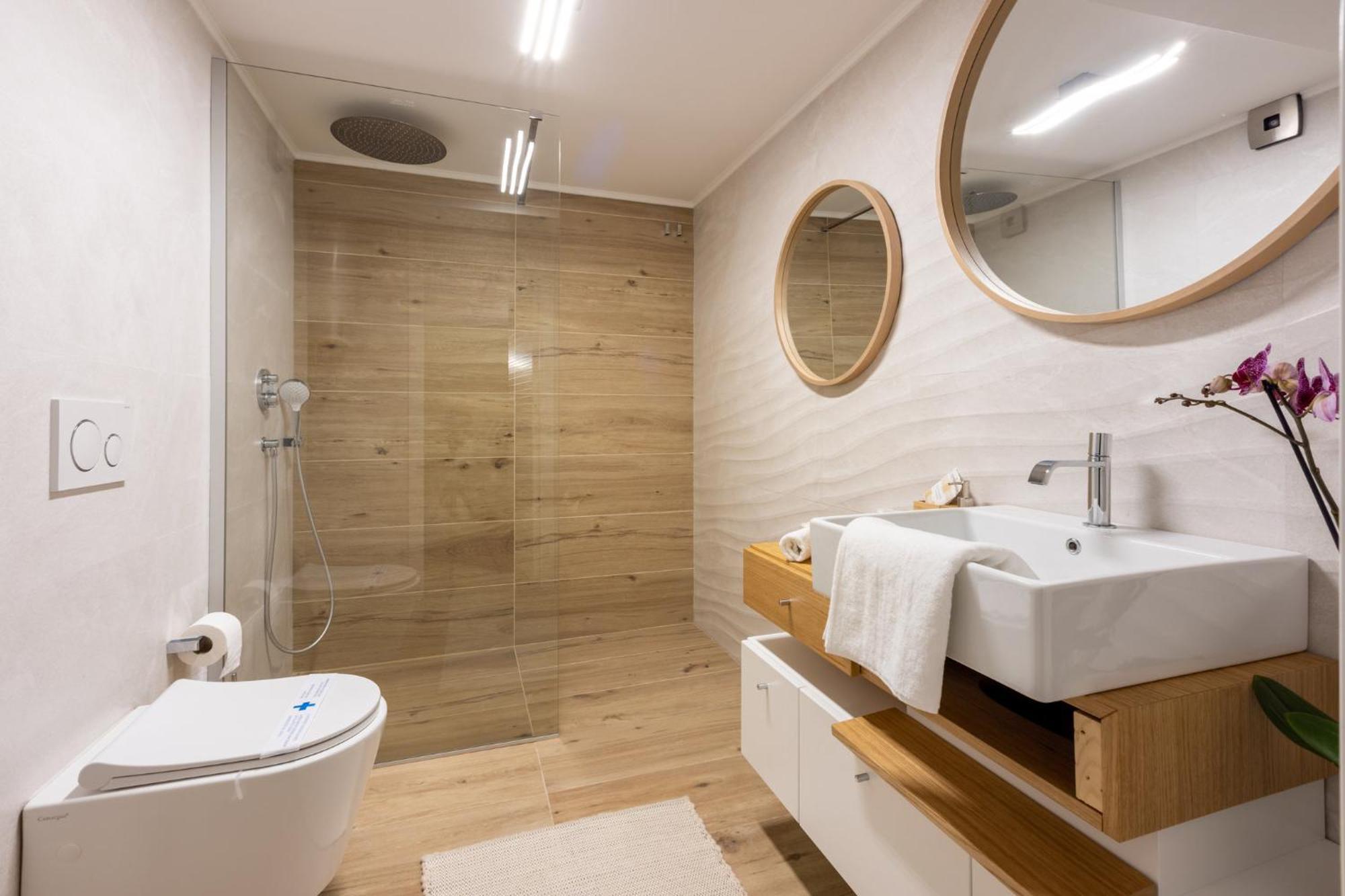 Panoramica Apartment With Whirlpool ซริกเวนิซา ภายนอก รูปภาพ