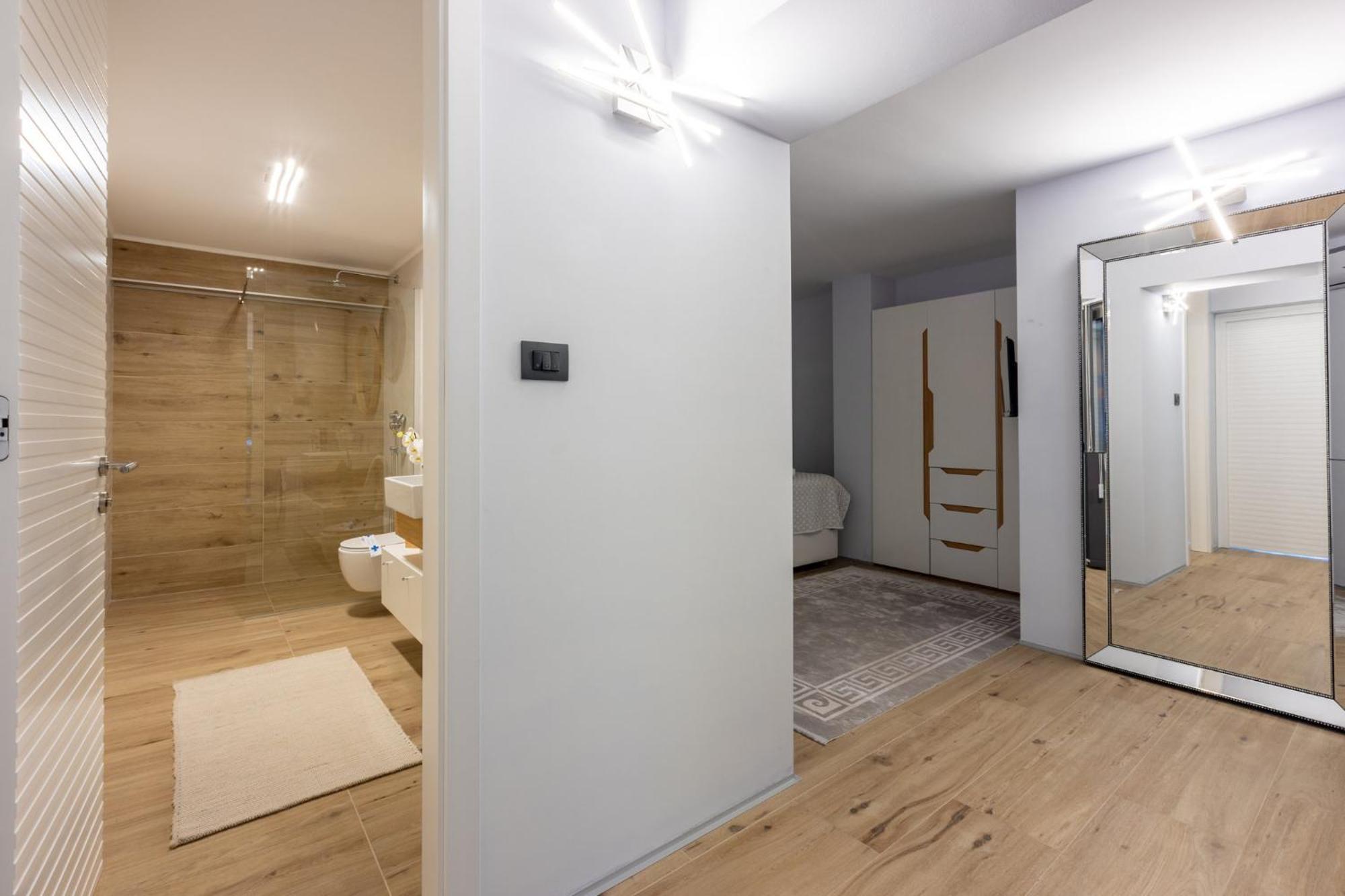 Panoramica Apartment With Whirlpool ซริกเวนิซา ภายนอก รูปภาพ