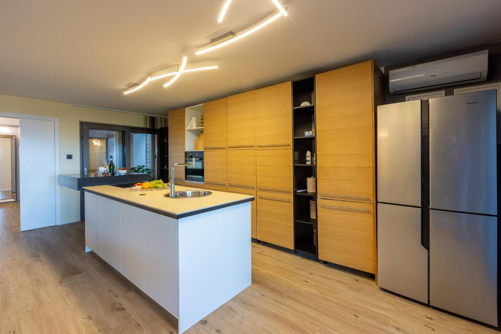 Panoramica Apartment With Whirlpool ซริกเวนิซา ภายนอก รูปภาพ