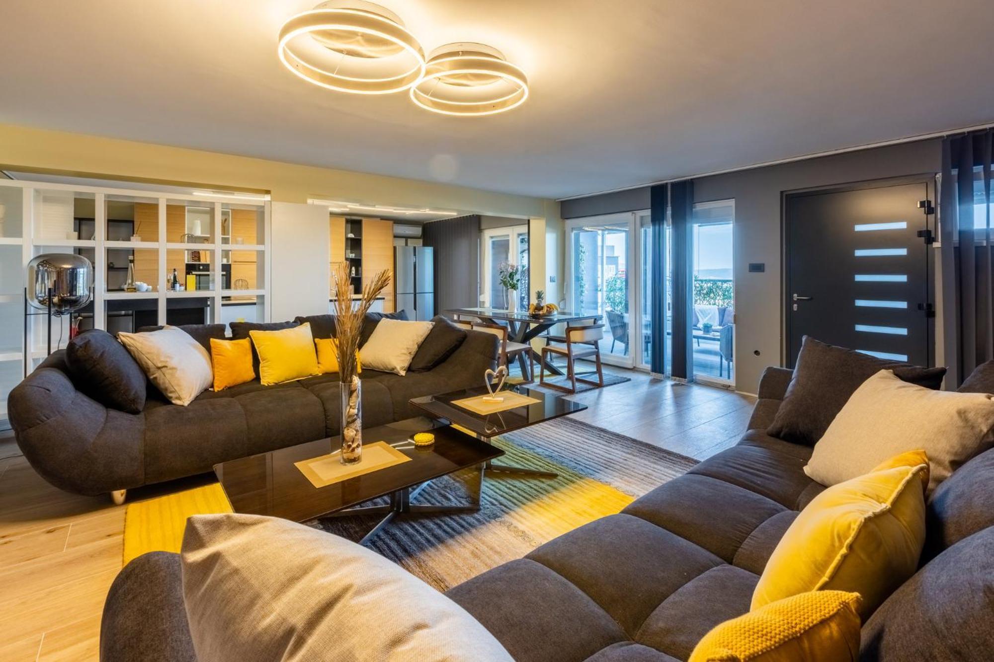 Panoramica Apartment With Whirlpool ซริกเวนิซา ภายนอก รูปภาพ