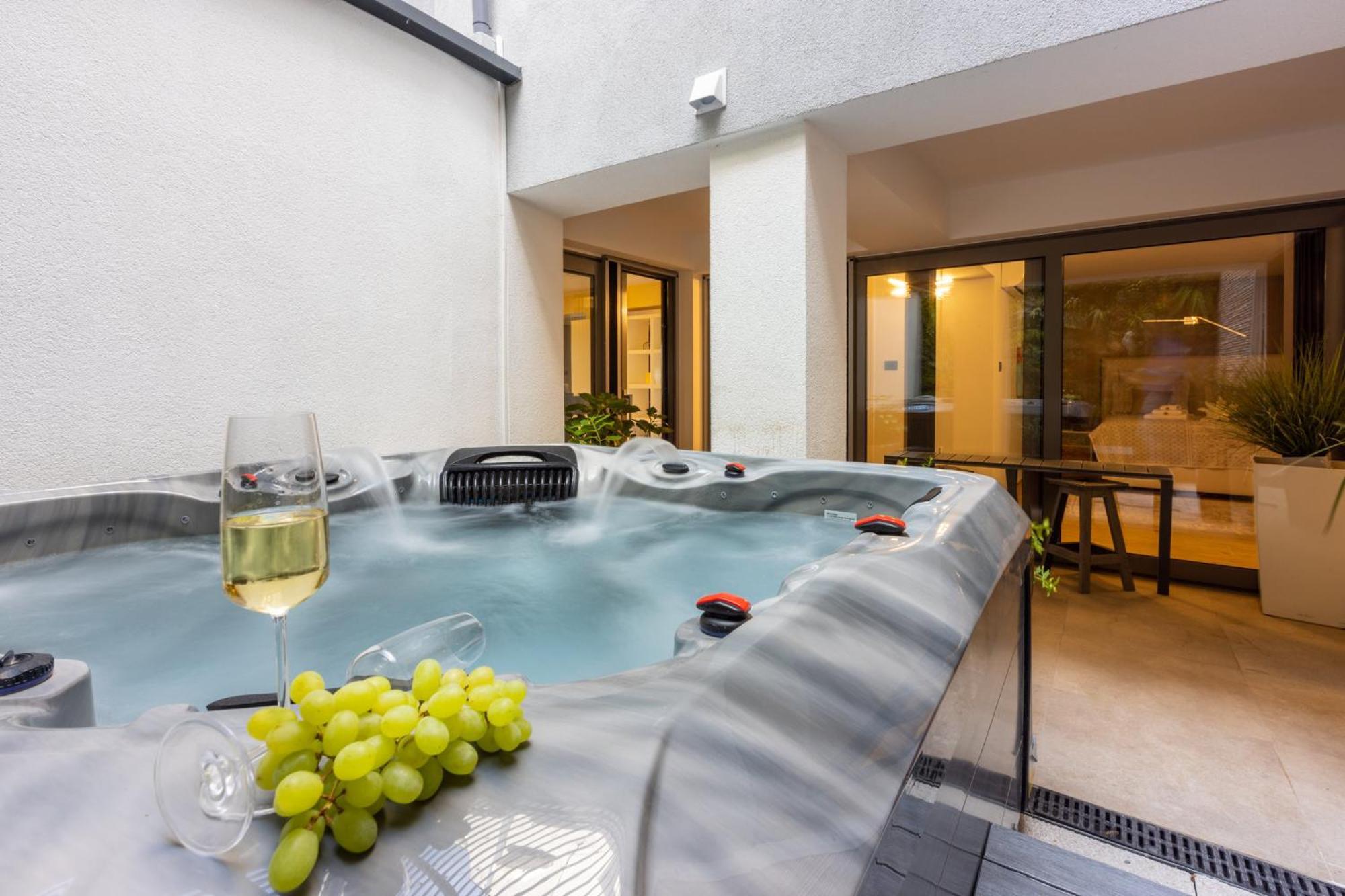 Panoramica Apartment With Whirlpool ซริกเวนิซา ภายนอก รูปภาพ